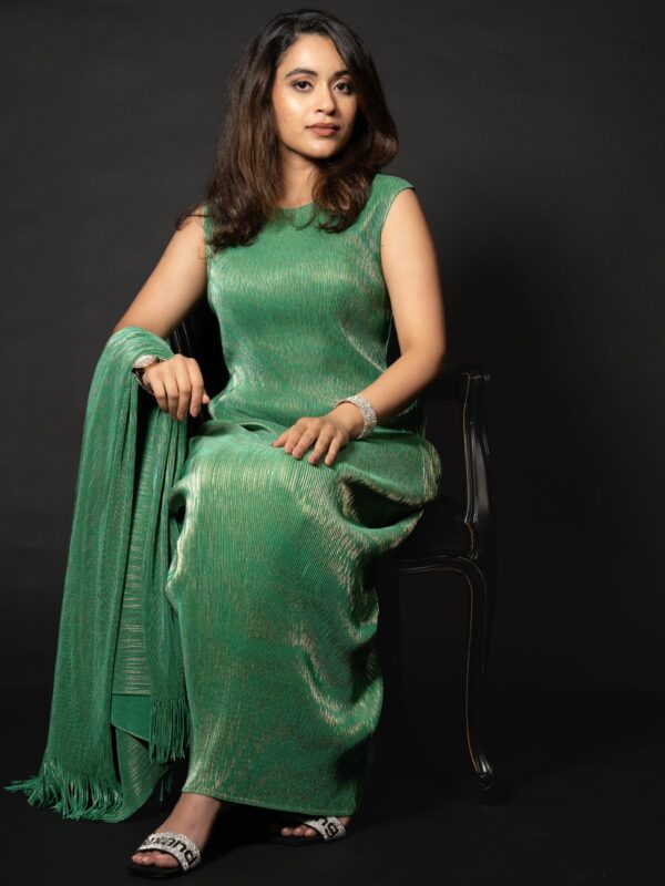 Ahana Regal Dress with Shawl-min